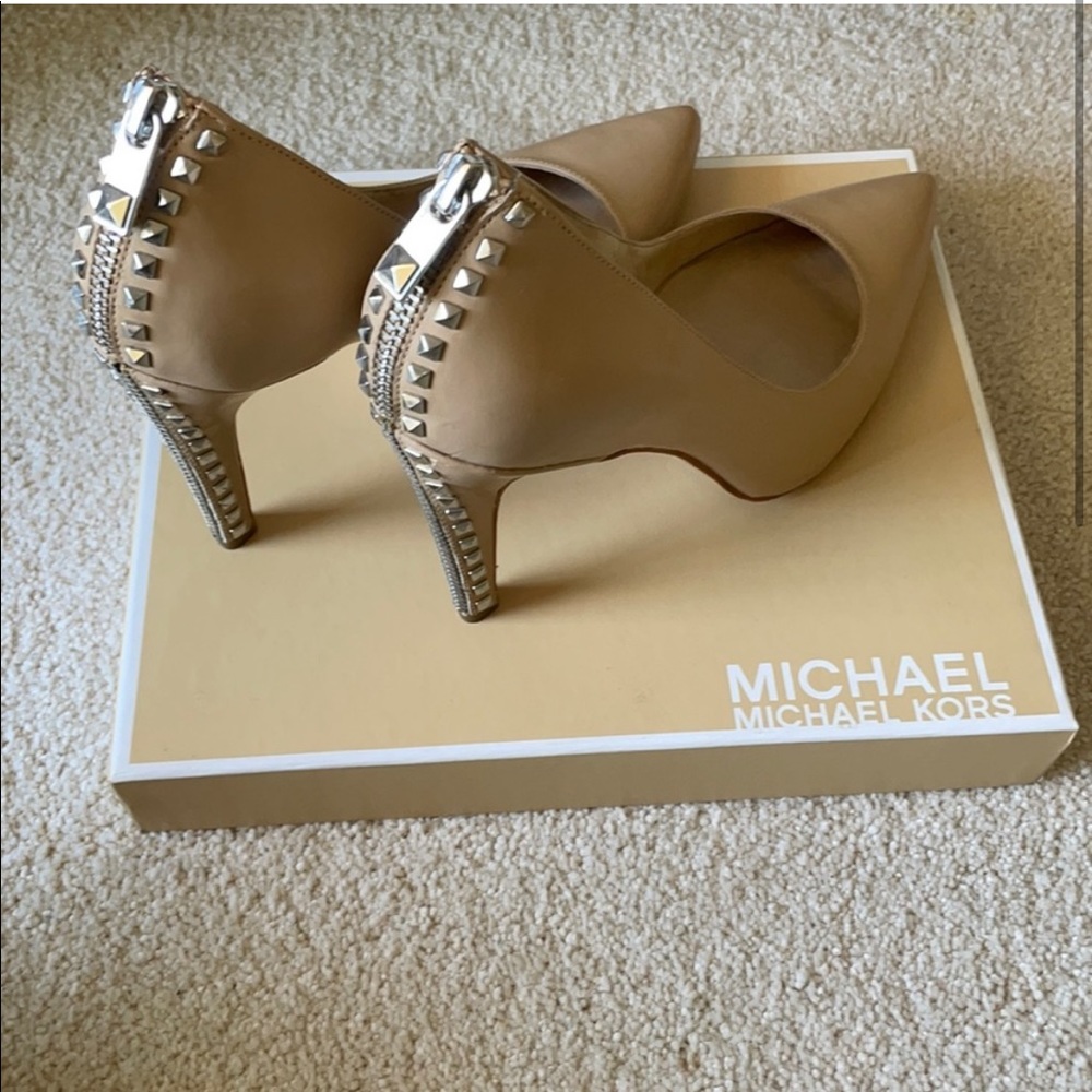 Michael Kors Rock n Roll pumps. Size 8